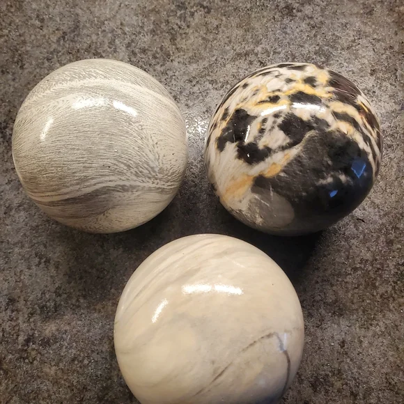 Home Decor - Picture 2 of 2